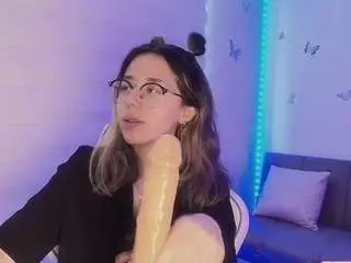 Sweettvera  live sex cam