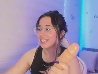 Sweettvera  live sex cam