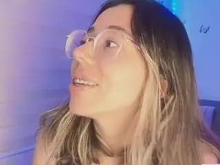 Sweettvera  live sex cam