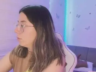 Sweettvera  live sex cam