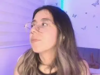 Sweettvera  live sex cam