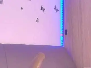 Sweettvera  live sex cam