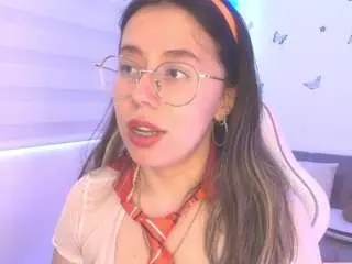 Sweettvera  live sex cam