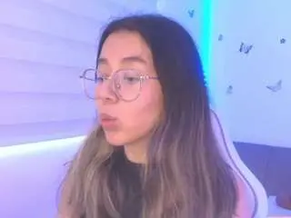 Sweettvera  live sex cam