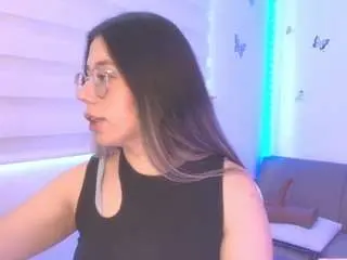 Sweettvera  live sex cam