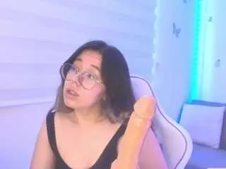 Sweettvera  live sex cam