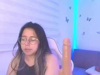 Sweettvera  live sex cam