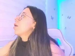 Sweettvera  live sex cam