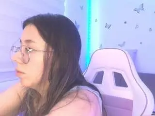 Sweettvera  live sex cam