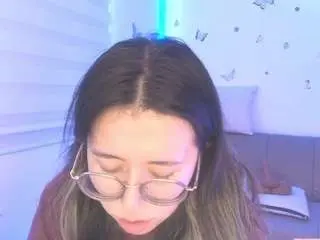 Sweettvera  live sex cam