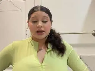 Aliceafterdark  live sex cam