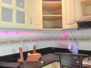 Amirajones  live sex cam