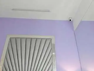 Amirajones  live sex cam