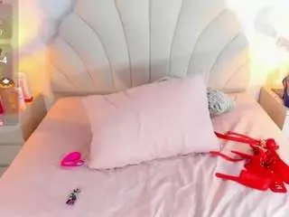 Alaialester  live sex cam