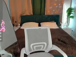 Milana-sorrentoo  live sex cam
