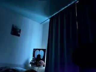 Chloyessss  live sex cam