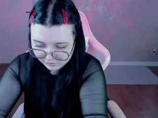 Kira-gold  live sex cam