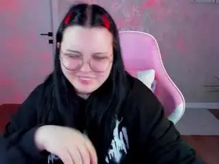 Kira-gold  live sex cam