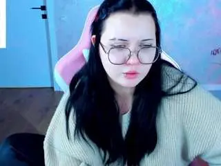 Kira-gold  live sex cam