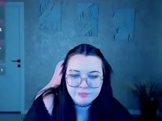Kira-gold  live sex cam