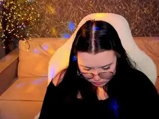 Kira-gold  live sex cam
