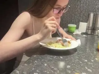 Myrtafilkins  live sex cam