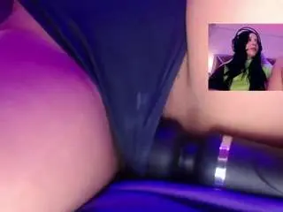 Sweetiecloe  live sex cam