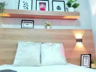 Thaliawest  live sex cam