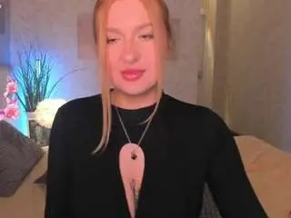 Hollyy-lee  live sex cam