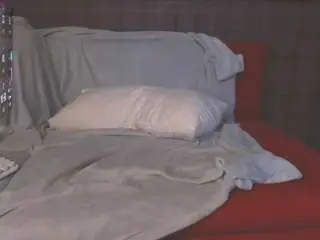 Hollyy-lee  live sex cam