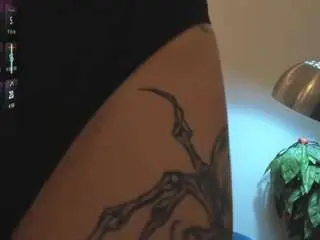Hollyy-lee  live sex cam