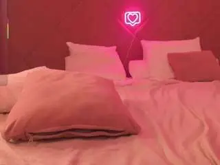 Hollyy-lee  live sex cam