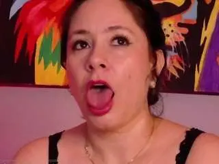 Lucia-milf  live sex cam