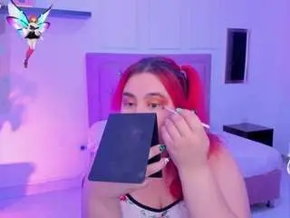 Chloe-prg  live sex cam