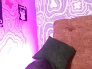 Gaiah77  live sex cam