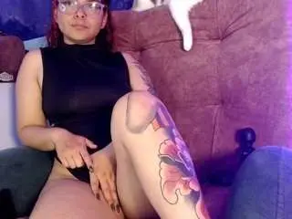 Gaiah77  live sex cam
