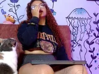 Gaiah77  live sex cam