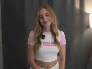 Karisabanker  live sex cam