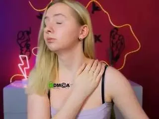 Lara-moon  live sex cam