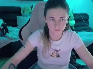 Melly4you  live sex cam