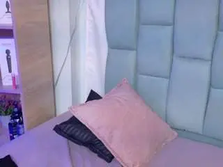 Emilyy05  live sex cam
