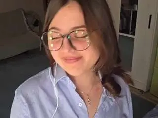 Jongdaloisio  live sex cam