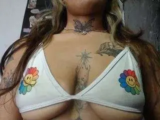 Kronikafuckasss  live sex cam