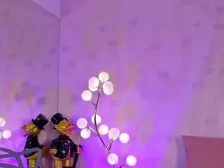 Littlee-emily  live sex cam