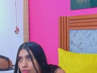 Littlee-emily  live sex cam