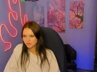 Noelle-woww  live sex cam