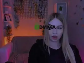 Noelle-woww  live sex cam