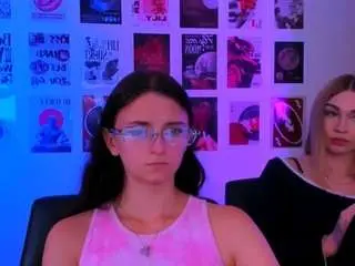Noelle-woww  live sex cam