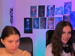Noelle-woww  live sex cam
