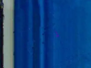 Busty-bee  live sex cam